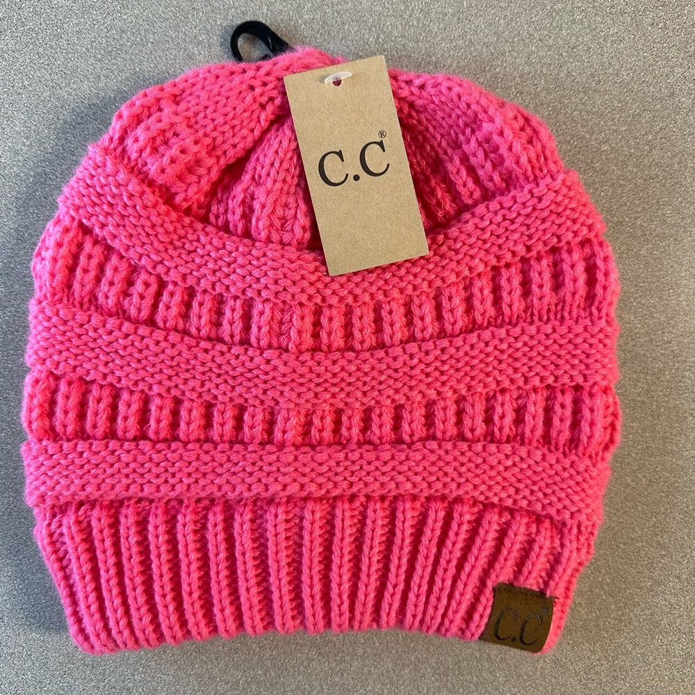 Cable Knit Beanie - NWT